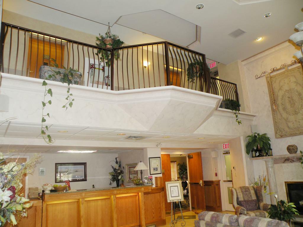 Stone Gate Inn Orillia Exterior foto